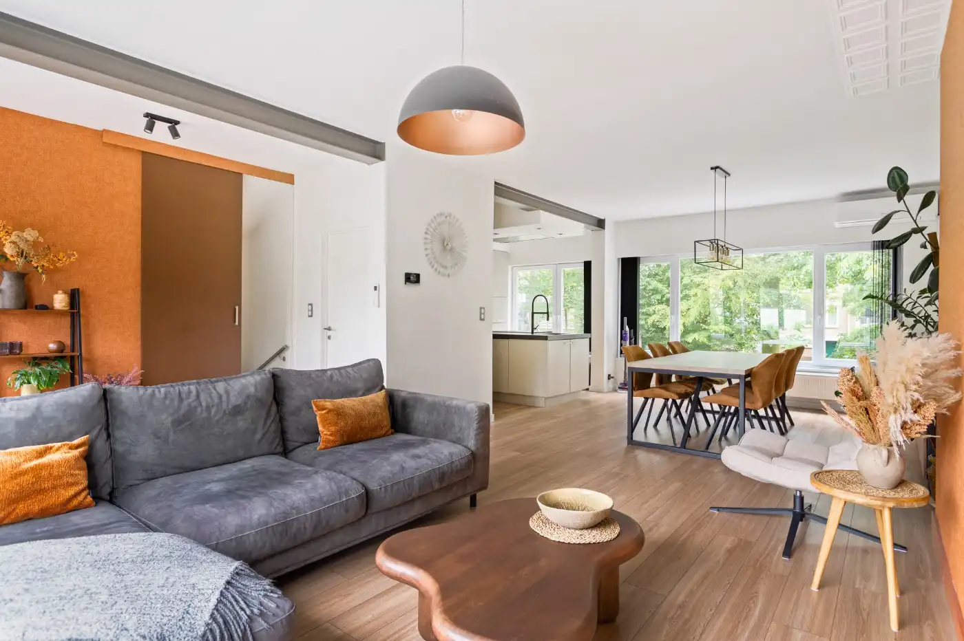 Instapklare bel-etage met 2 slpk, garage én gezellige tuin foto 3