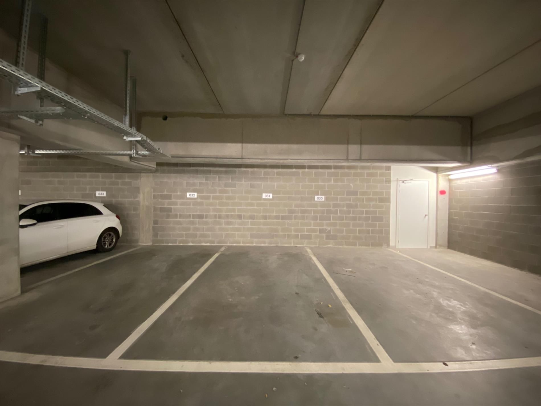 Parkeerplaats te koop Nieuwevaart 179 - - 9000 Gent