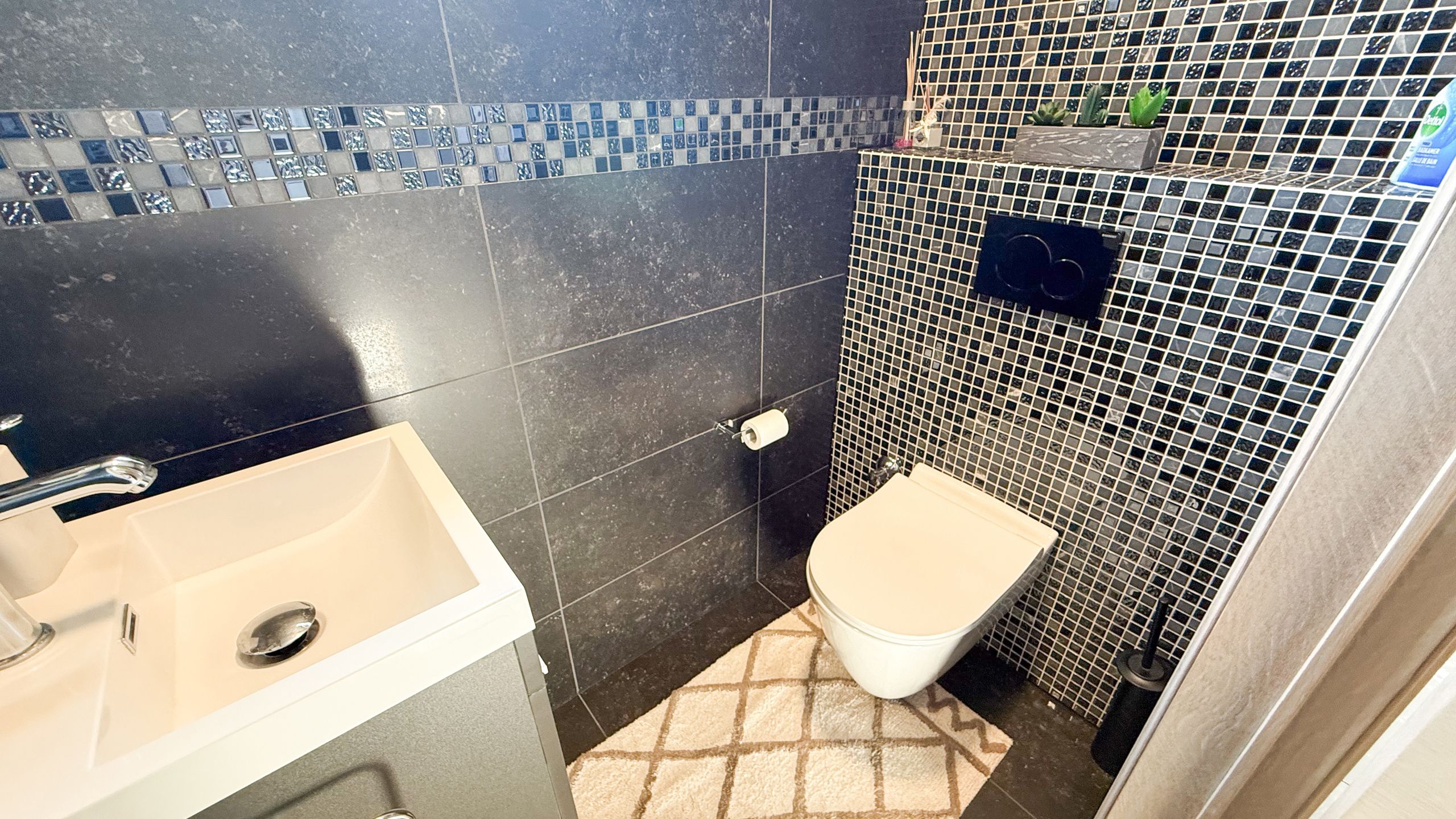 Karaktervolle nieuwbouw villa met 6slpks te Houthalen! foto 19