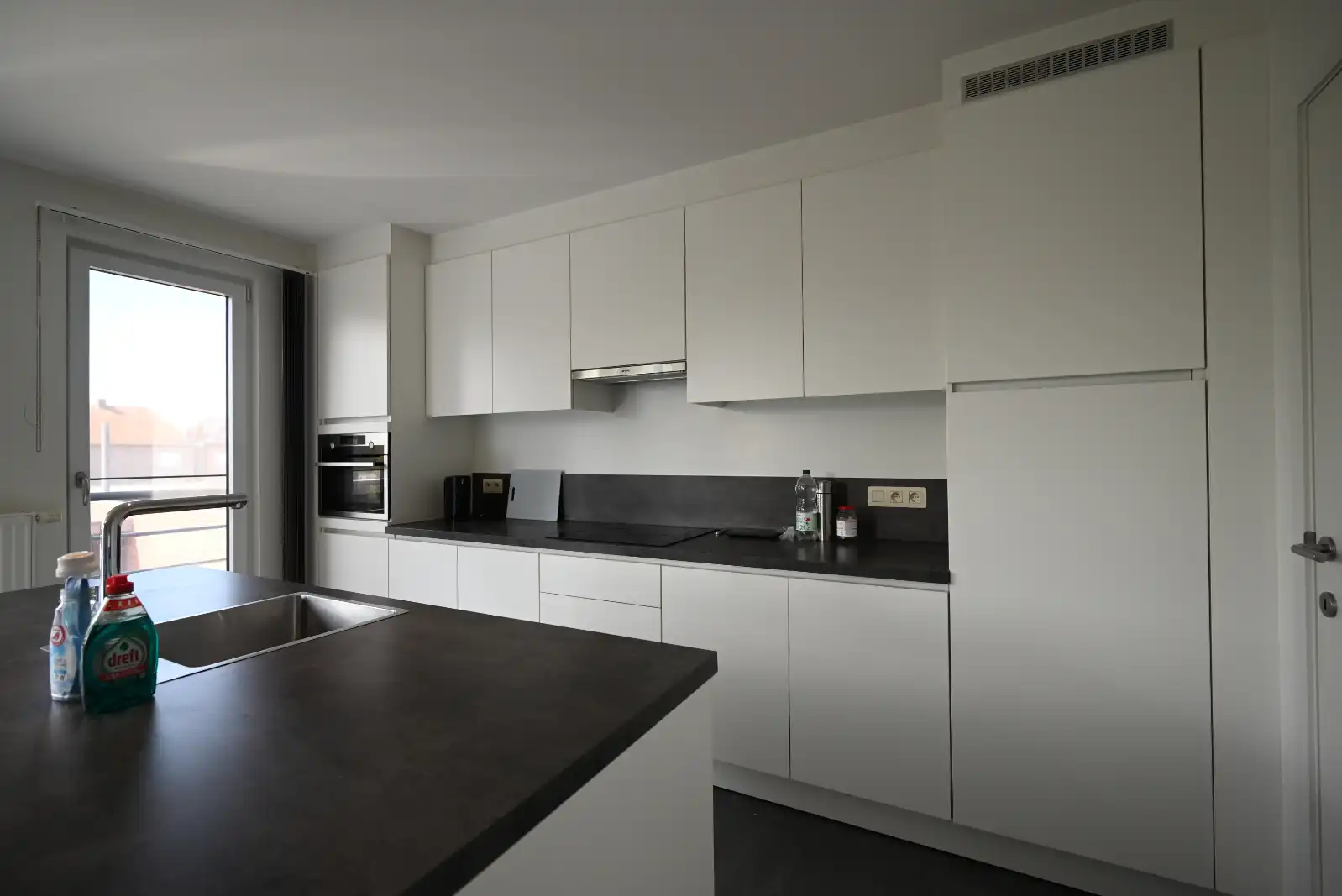 Appartement met 2 slaapkamers op het 1ste verdiep! foto 4