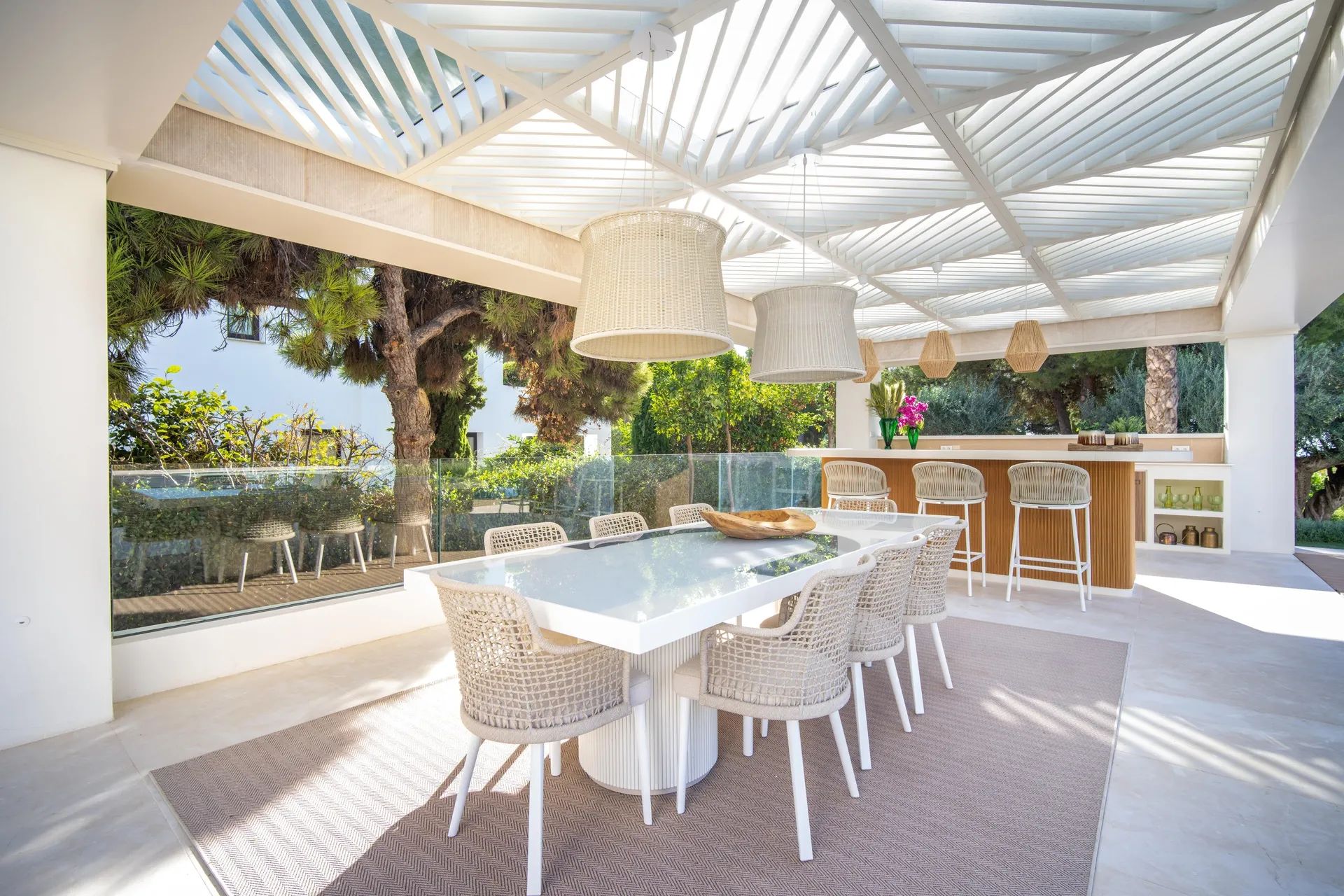 Ultieme luxe in Marbella: exclusieve villa met prachtige tuinen en privézwembad aan de Golden Mile foto 27
