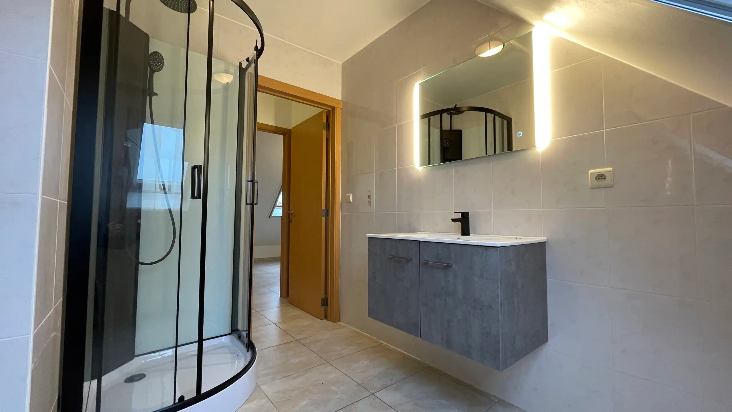 Appartement te huur foto 8