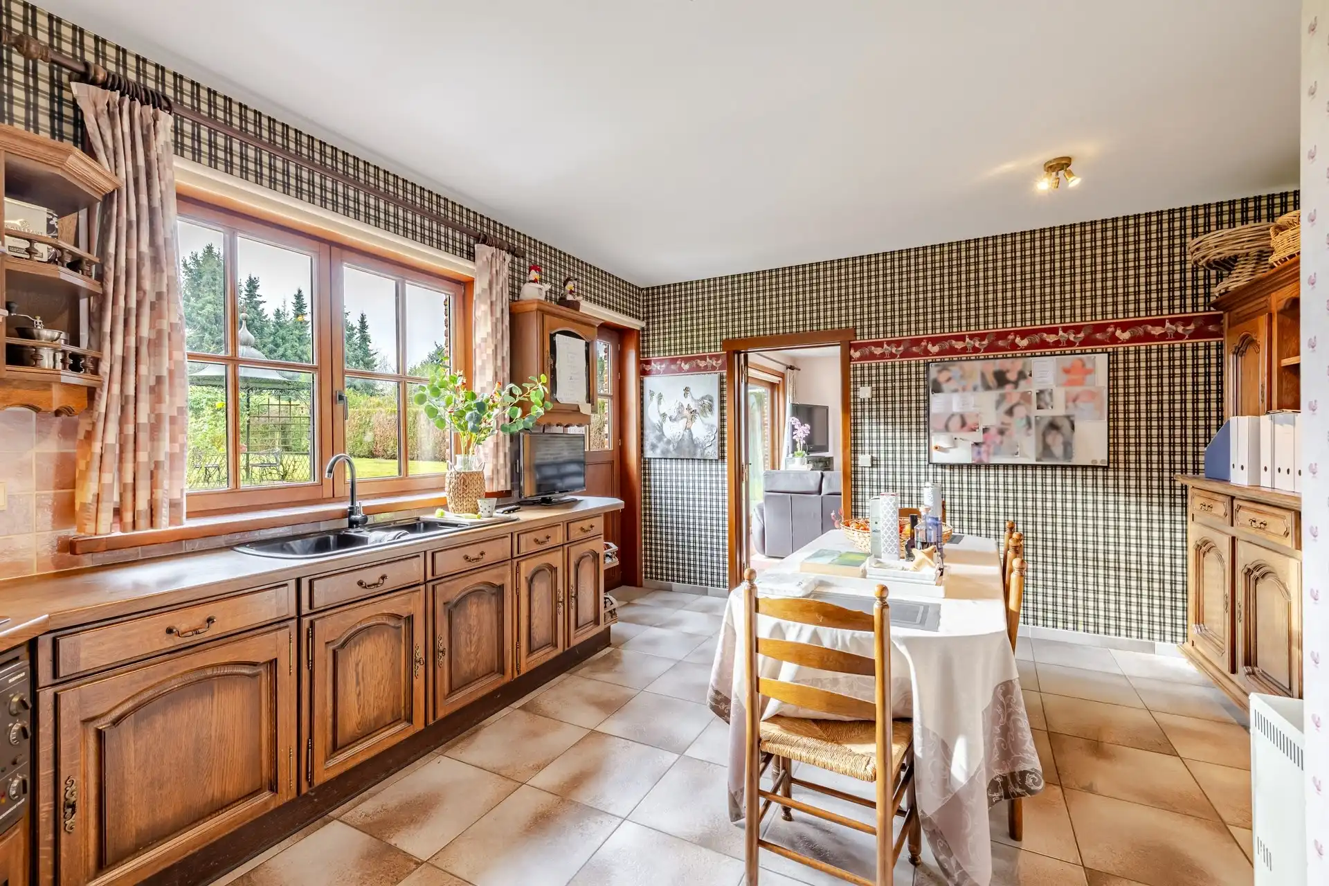 Villa met 4 slaapkamers, bureel en uitstekende bereikbaarheid in Meerbeke (Ninove) foto 8