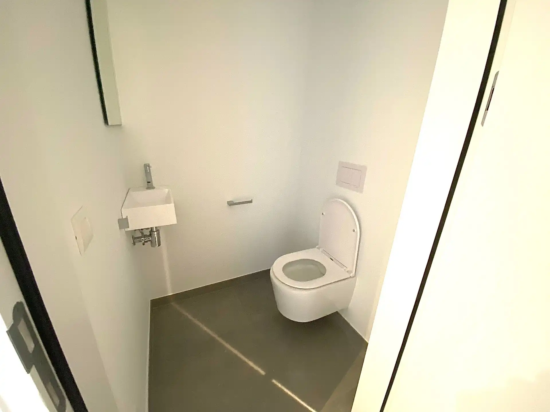 Nieuwbouwappartement in een rustige straat nabij het centrum van Aalst foto 9