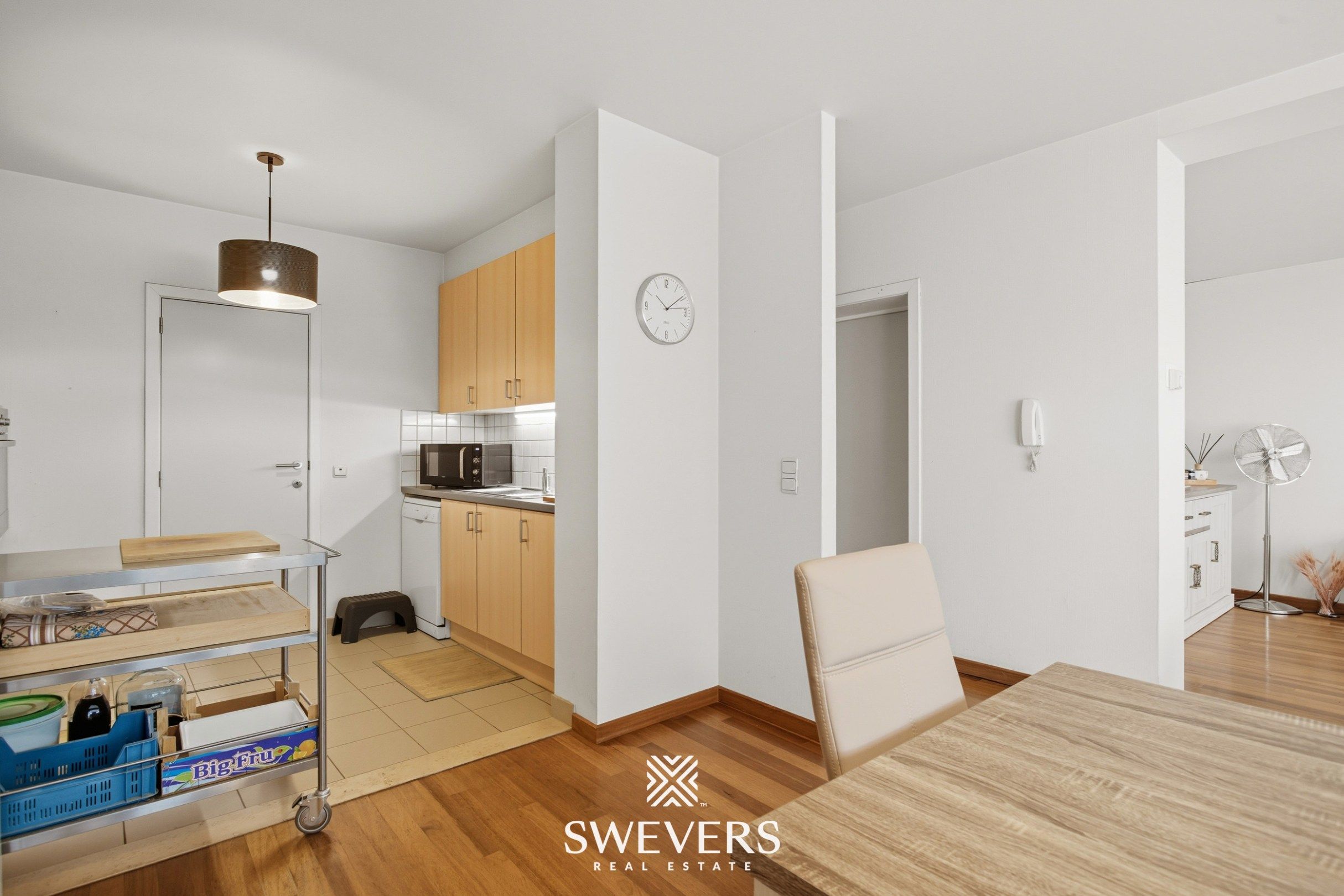 Instapklaar appartement met gezellig terras in hartje Hasselt foto 12