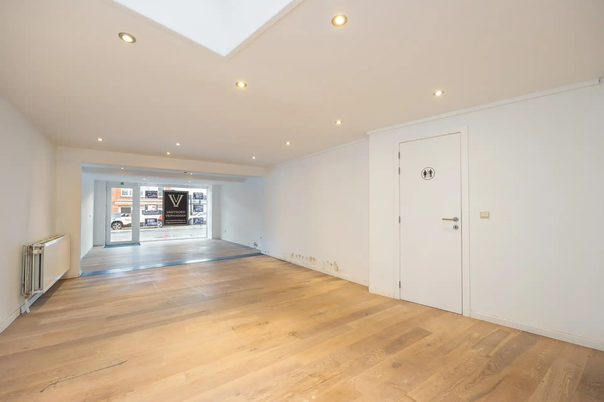 Handelsgelijkvloers op toplocatie in centrum foto 6