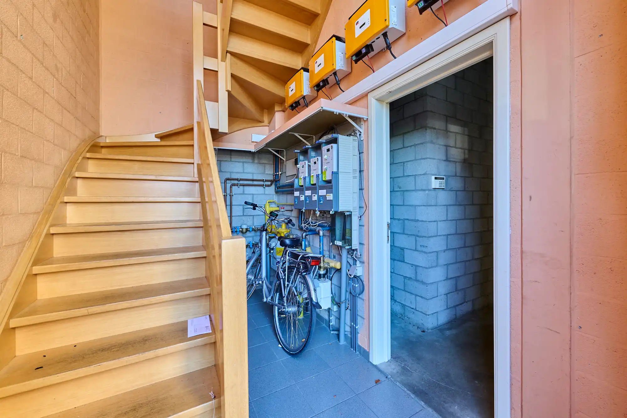 TE KOOP Dilsen-Stokkem: bedrijfsgebouw met appartementen foto 24