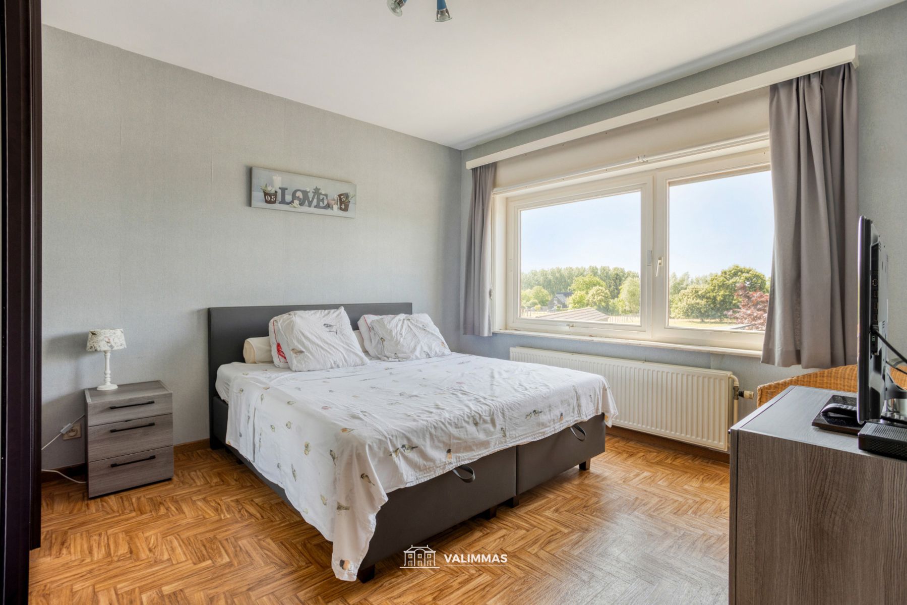Instapklare & comfortabele driegevelwoning mt garage en tuin foto 13