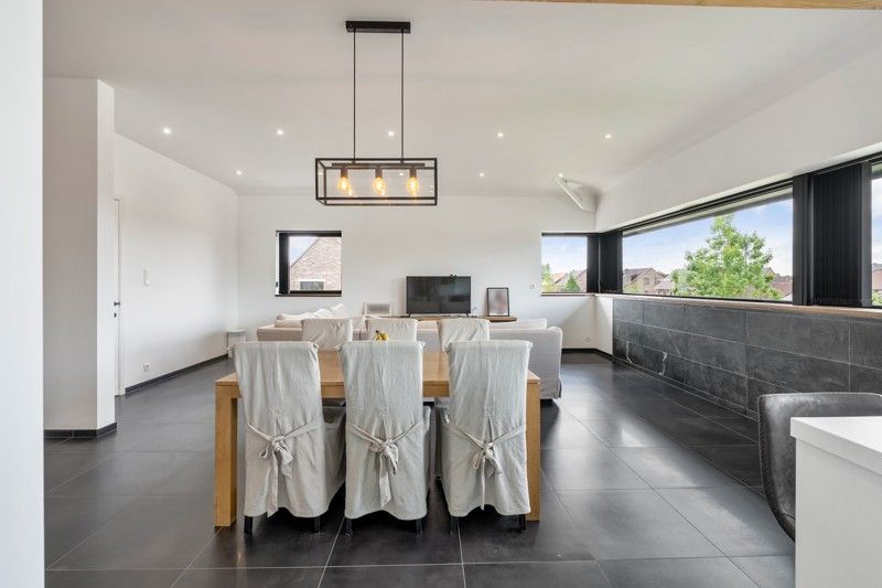 Zeer ruim en stijlvol penthouse met tuin en garage foto 8