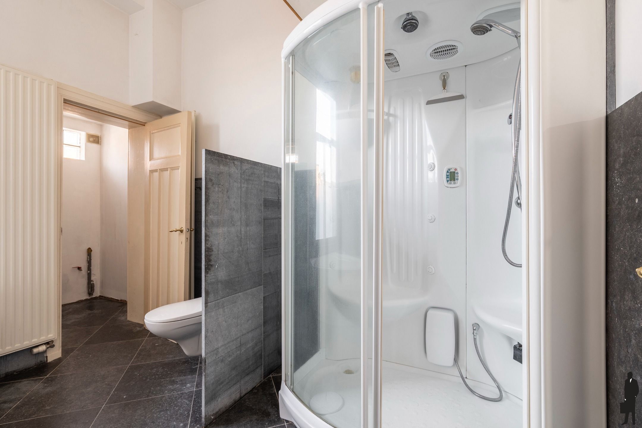 Centraal gelegen éénslaapkamerappartement met terras foto 6