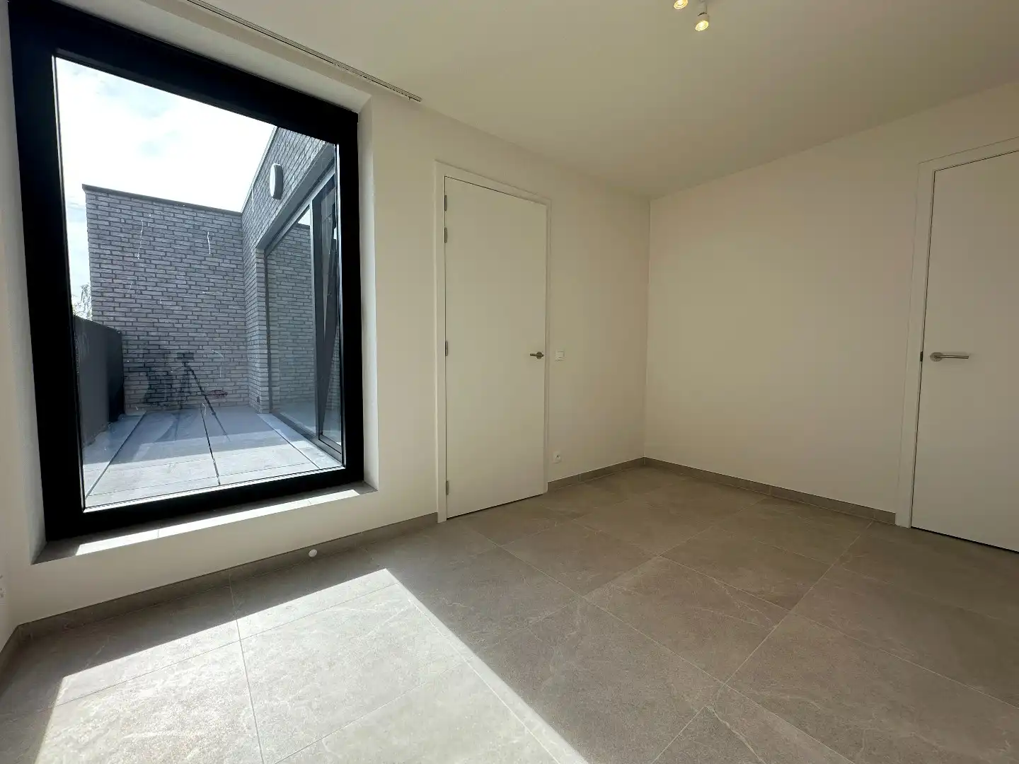 Instapklaar 1-slaapkamer appartement met mooi zonneterras, Torhout foto 7