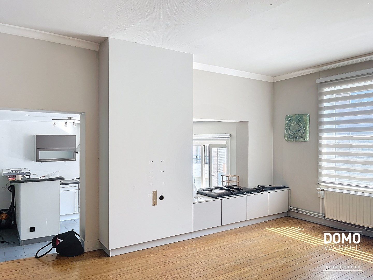 LICHTRIJK APPARTEMENT OP EERSTE VERDIEPING MET INPANDIG TERRAS foto 2