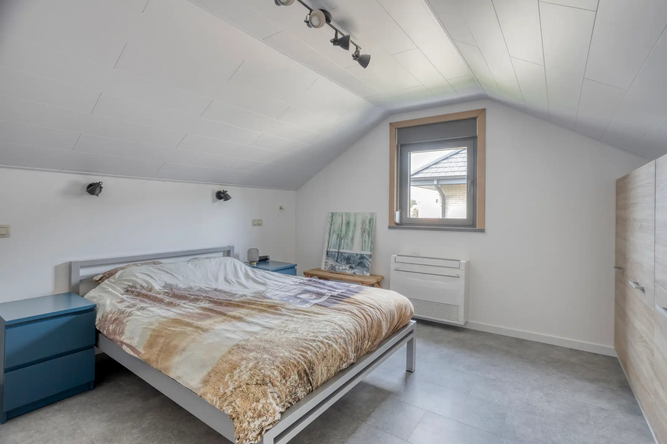 Lichtrijke vrijstaande woning op ruim perceel foto 16