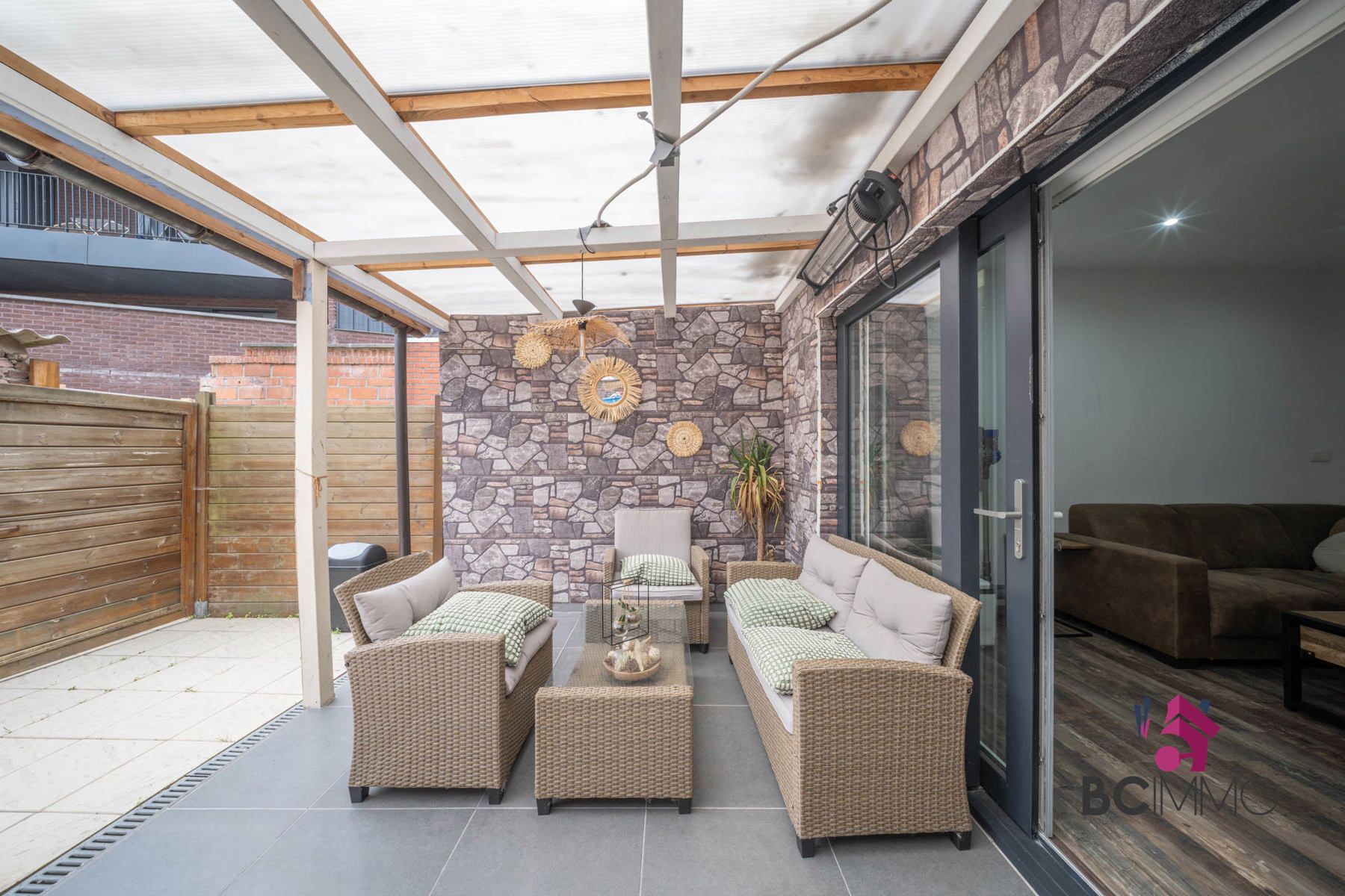 Gerenoveerde rijwoning op gunstige locatie foto 11