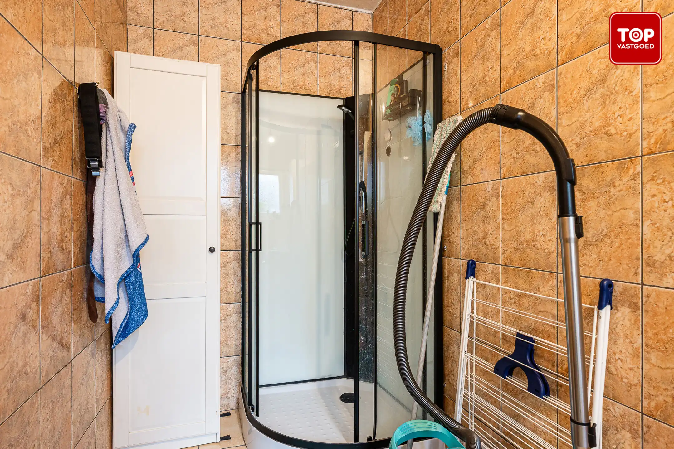 Te renoveren appartement met privé-ingang en tal van mogelijkheden. foto 14