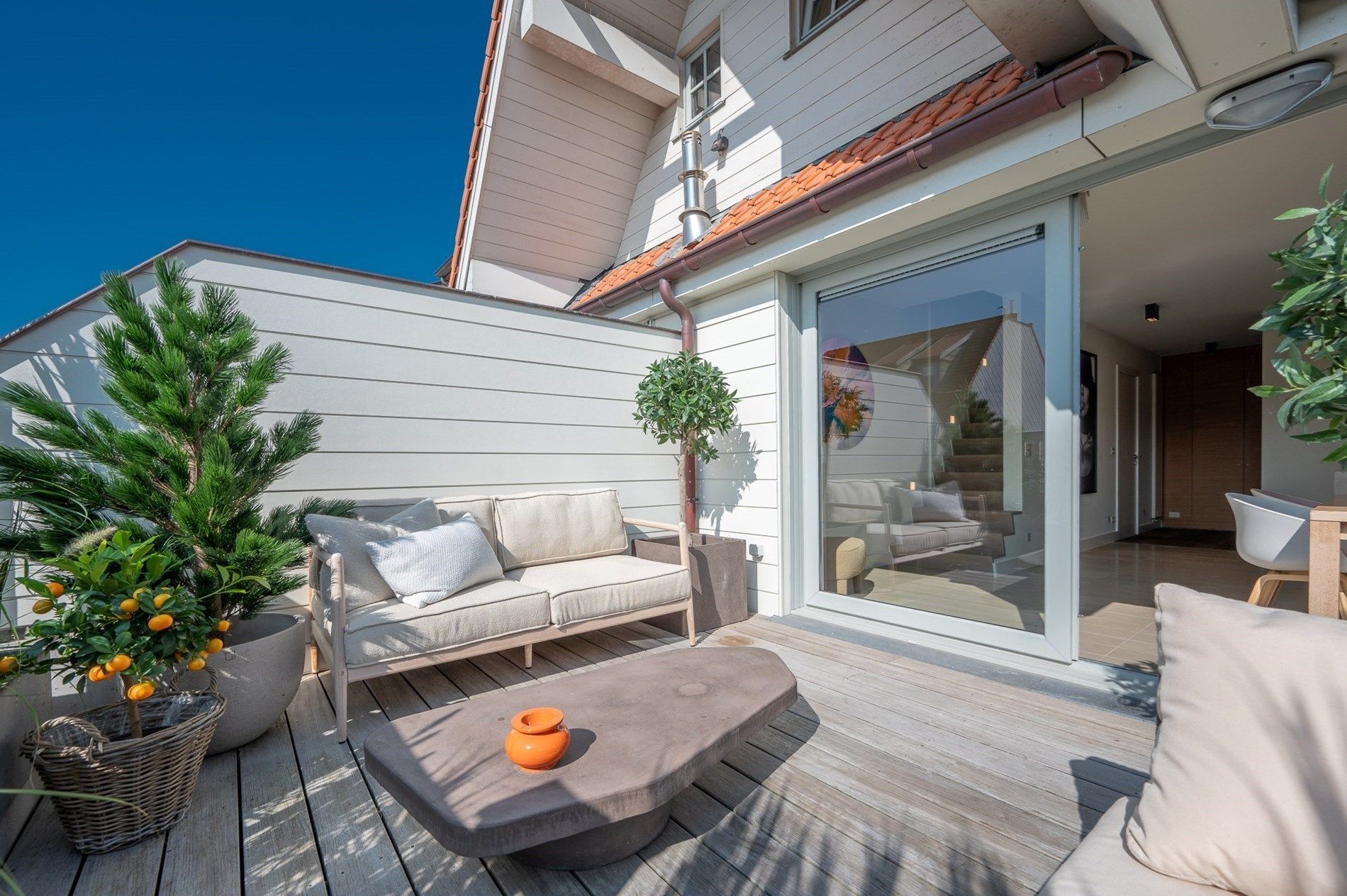 Prachtig, ruim 2 slaapkamer appartement met ruime terrassen centraal gelegen op de Zoutelaan te Knokke (met mogelijkheid tot het creëren van een 3de kamer)  foto 3