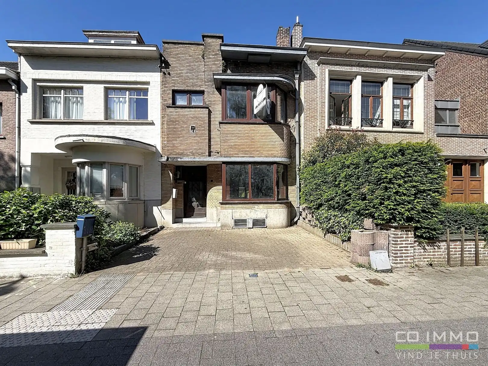 Ruime stadswoning met tuin, te renoveren, 2a 68ca foto 24