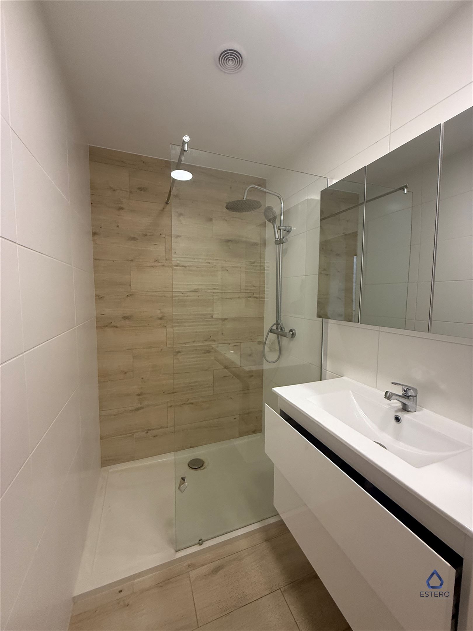 Eénslaapkamer appartement te huur in Oostende foto 6
