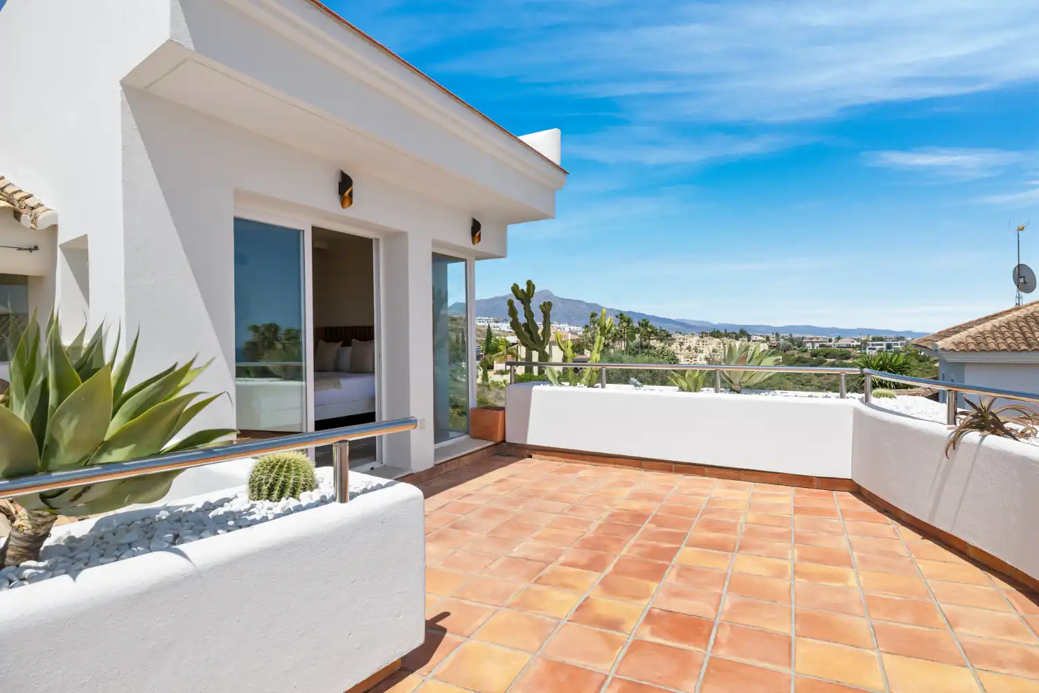 Riante villa bij het prachtige Los Flamingos te Benahavís, Spanje foto 33