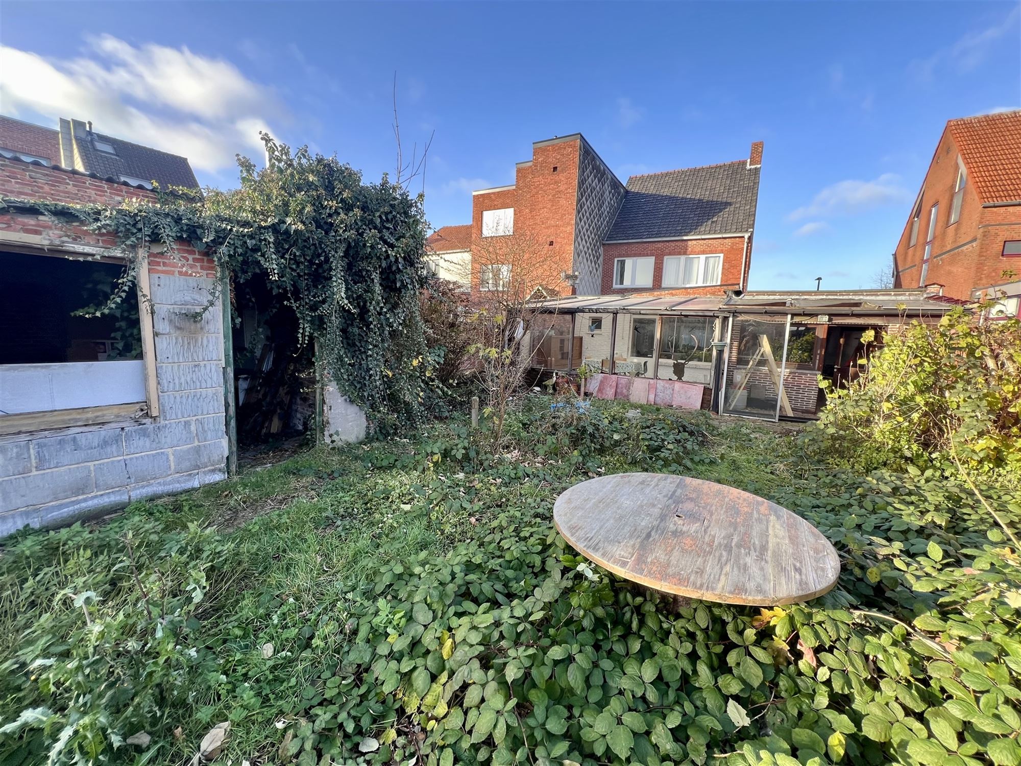 Woning met Garage voor Drie Wagens en Zuidgericht grote Tuin foto 13