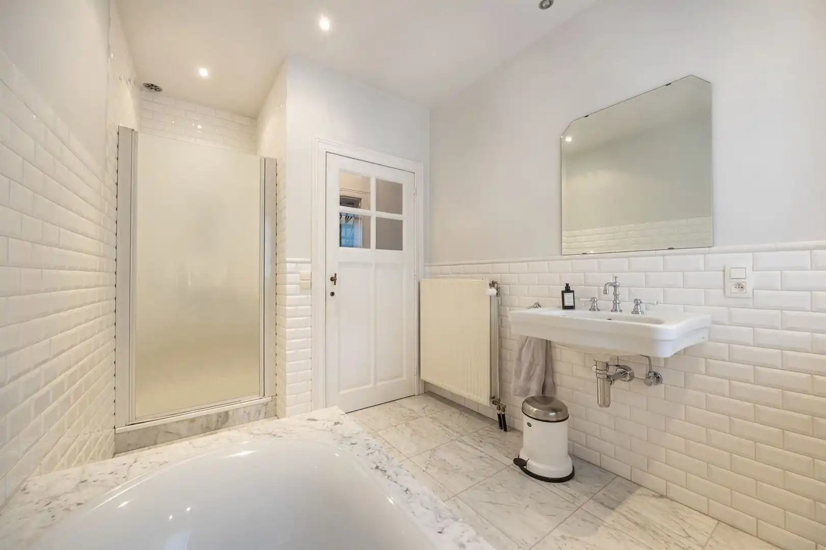 Woning met praktijk, bijgebouw en tuin in Beerzel-dorp! foto 13