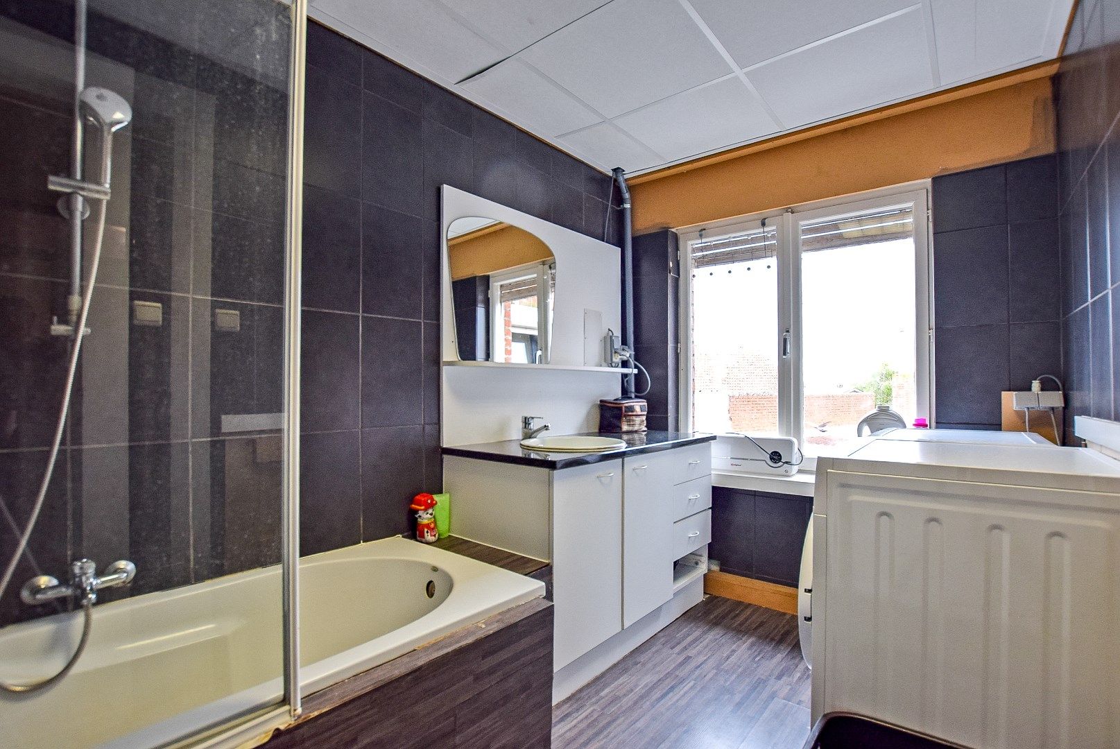 Instapklare rijwoning met 3 slaapkamers en tal van mogelijkheden. foto 13