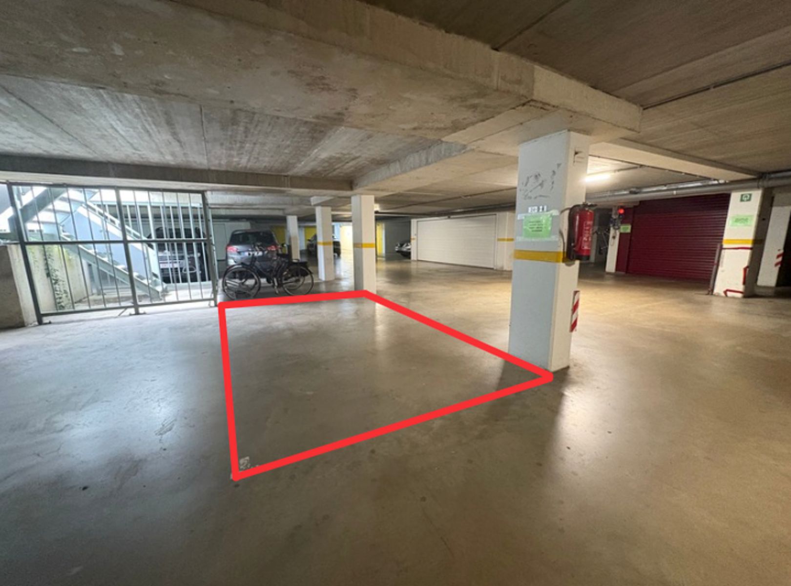 Ruim appartement in het centrum van Bree foto 16