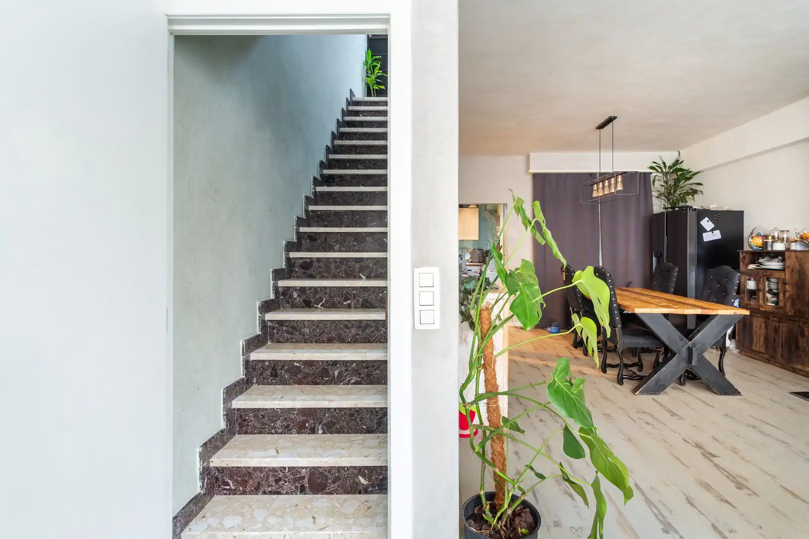 Woning met ruime garage en twee terrassen nabij Park Spoor Noord foto 9