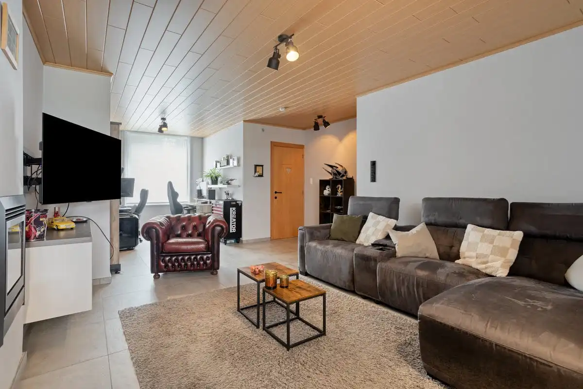 Instapklare woning met 3 slaapkamers te koop in Heule!  foto 6