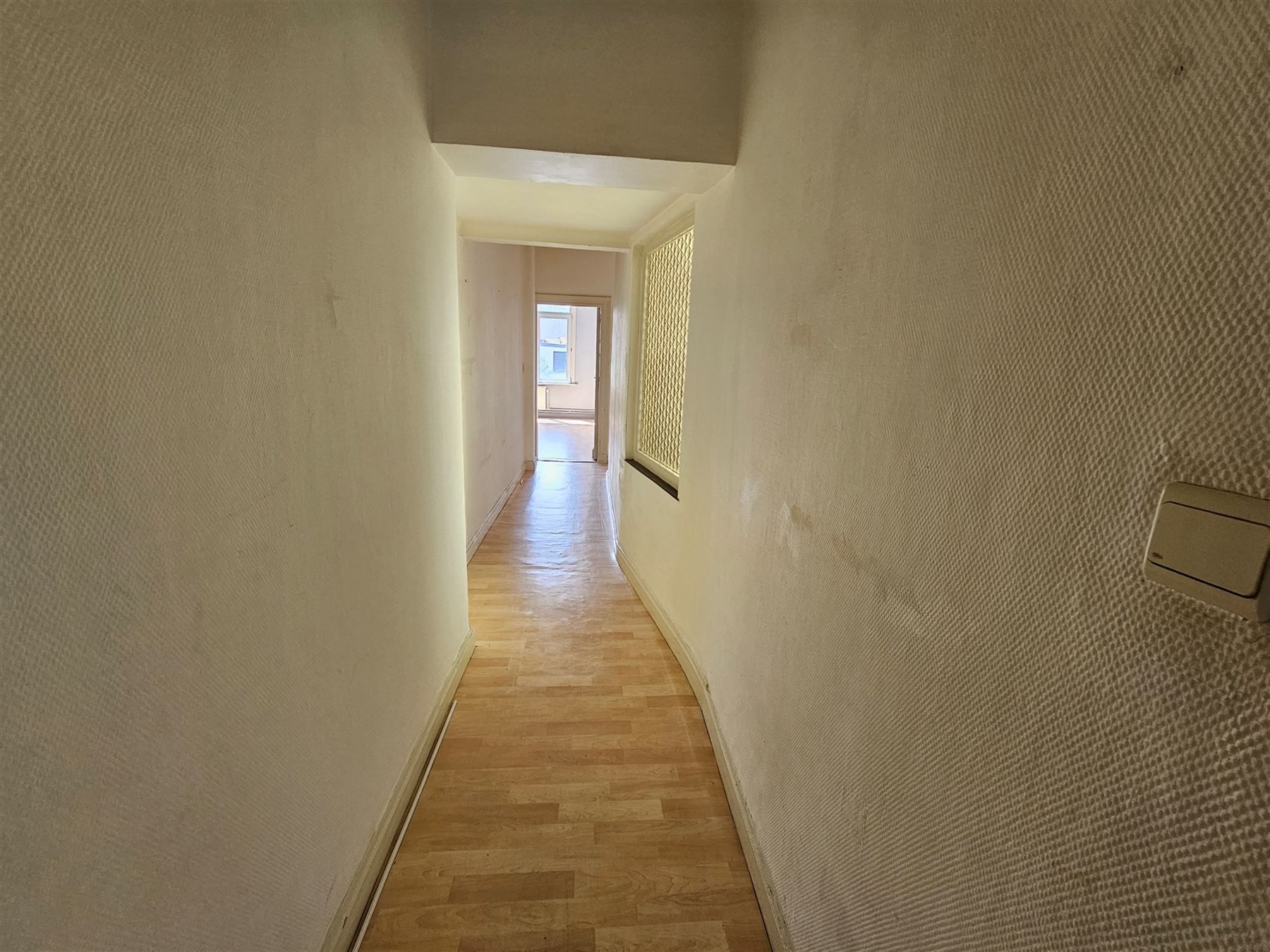 Antwerpen: Centrum: Ruim 2 slp appartement op 3de verdieping foto 2