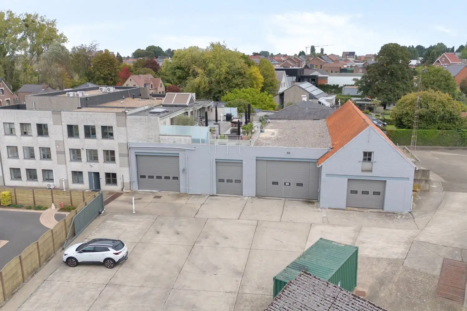 Unieke vastgoedopportuniteit! Ruim bedrijfscomplex met 2 appartementen en exclusief penthouse op 46a 55ca! foto 43