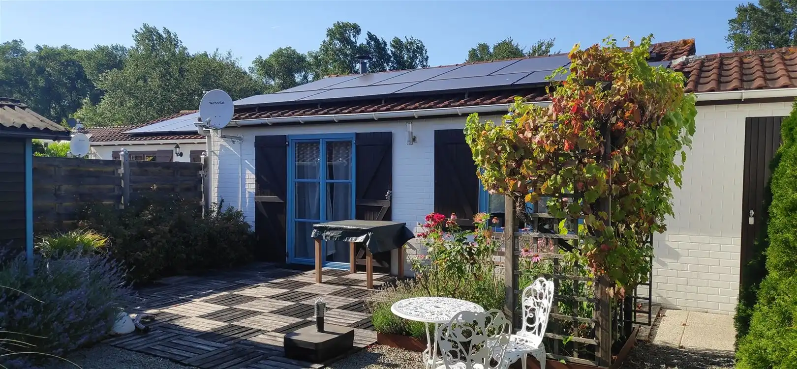Prachtig duinenhuisje met zonnepanelen en 2 toiletten! foto 2