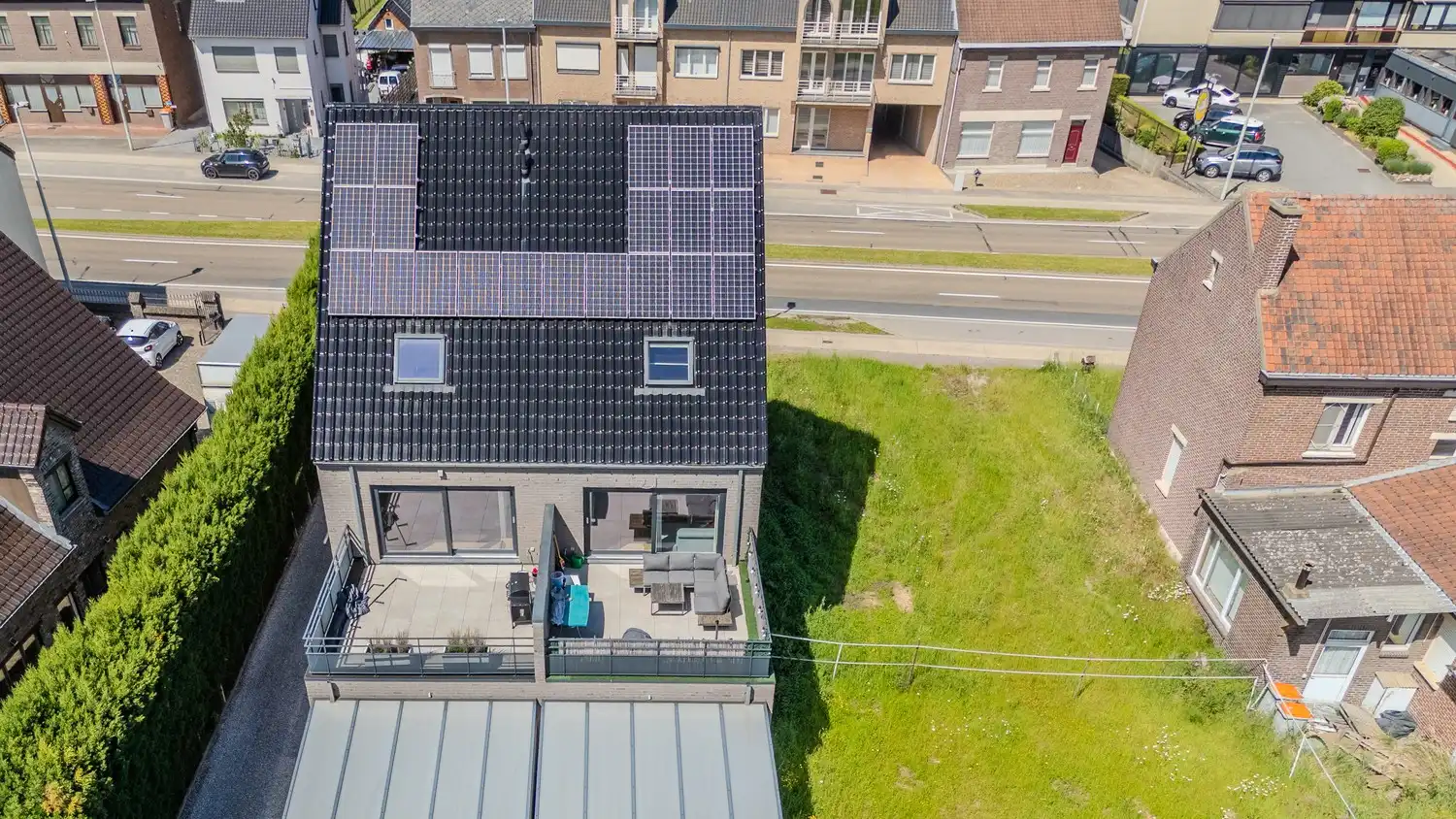 Energiezuinig duplex-appartement met twee slaapkamers, terras en autostaanplaats nabij Maastricht foto 30
