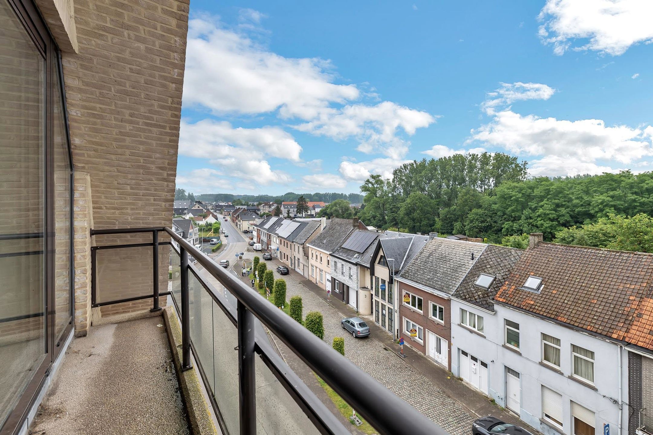 Gerenoveerd appartement met twee slaapkamers foto 9