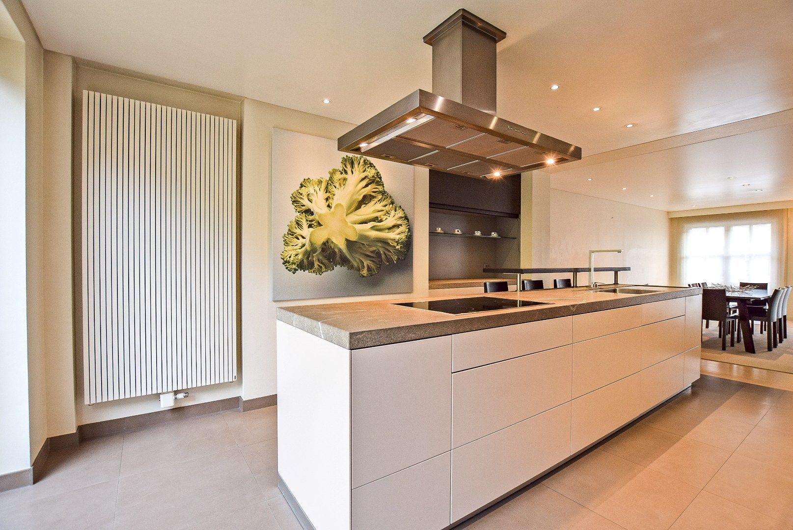 Kwalitatief afgewerkte woning met handelsruimte (536m² bewoonbaar) op een toplocatie. foto 4