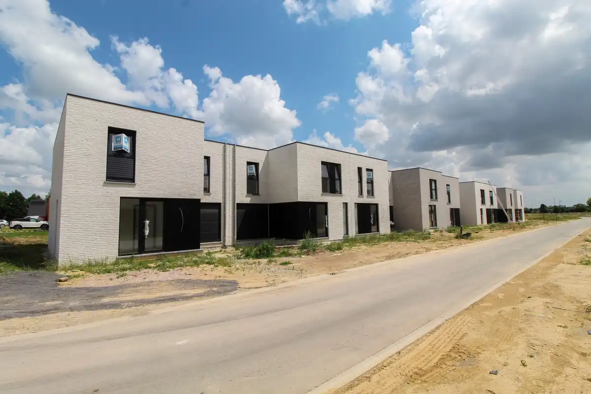 Moderne instapklare nieuwbouwwoningen in Roeselare foto {{pictureIndex}}