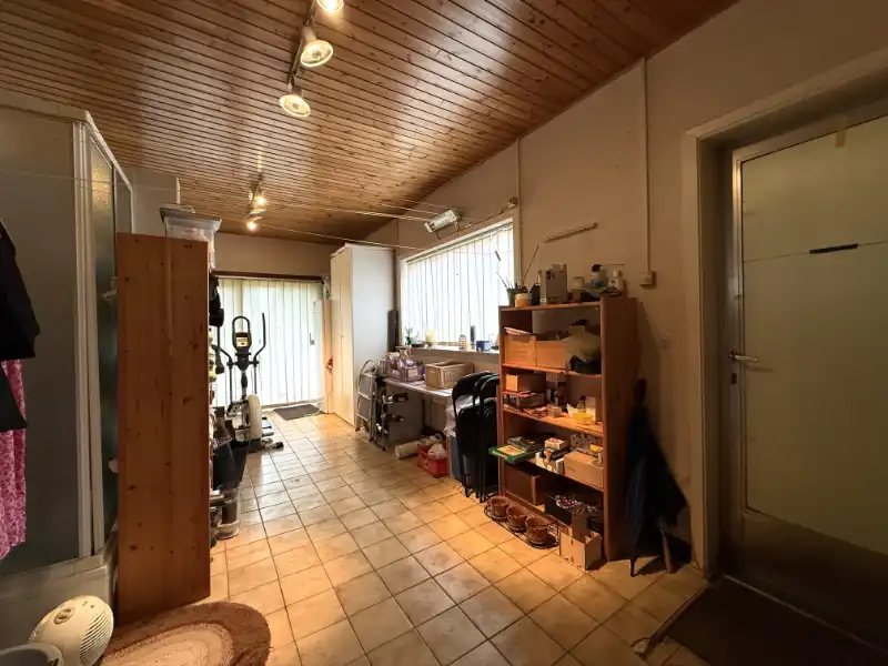 Ruime woning met kantoor en prachtige tuin op toplocatie foto 20