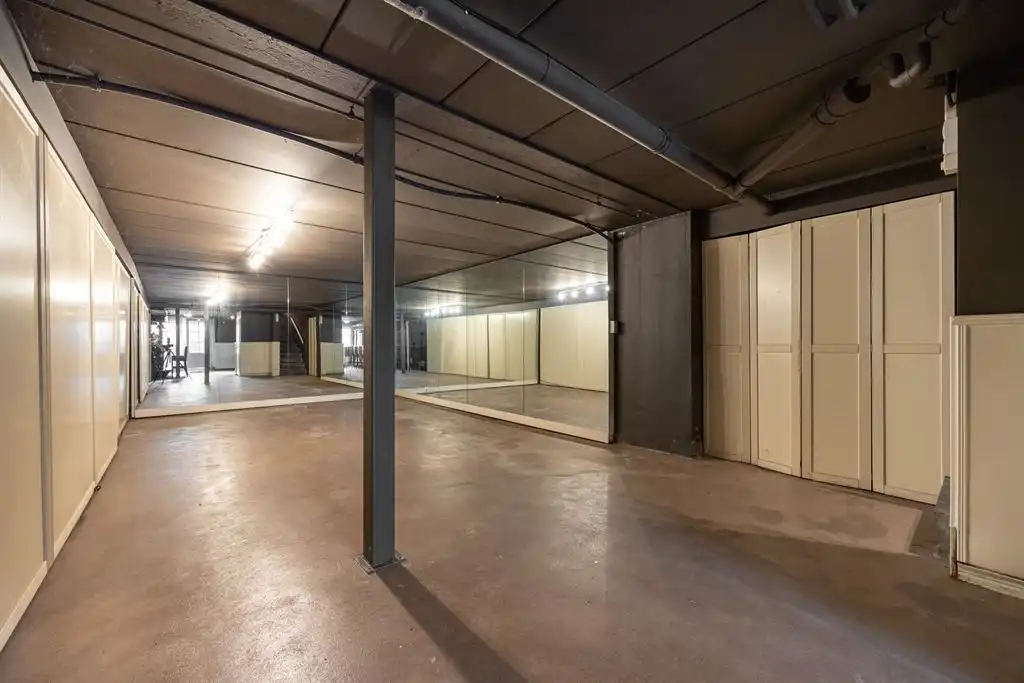 karaktervolle villa met zonnige tuin en zwembad foto 31