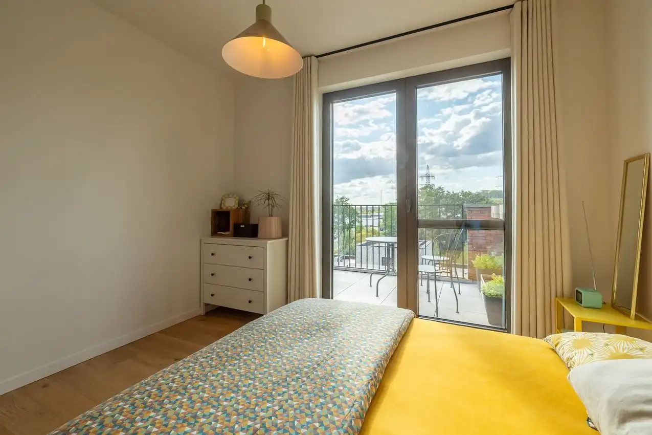Lichtrijke penthouse met 2 slpk, terras en autostaanplaats foto 10