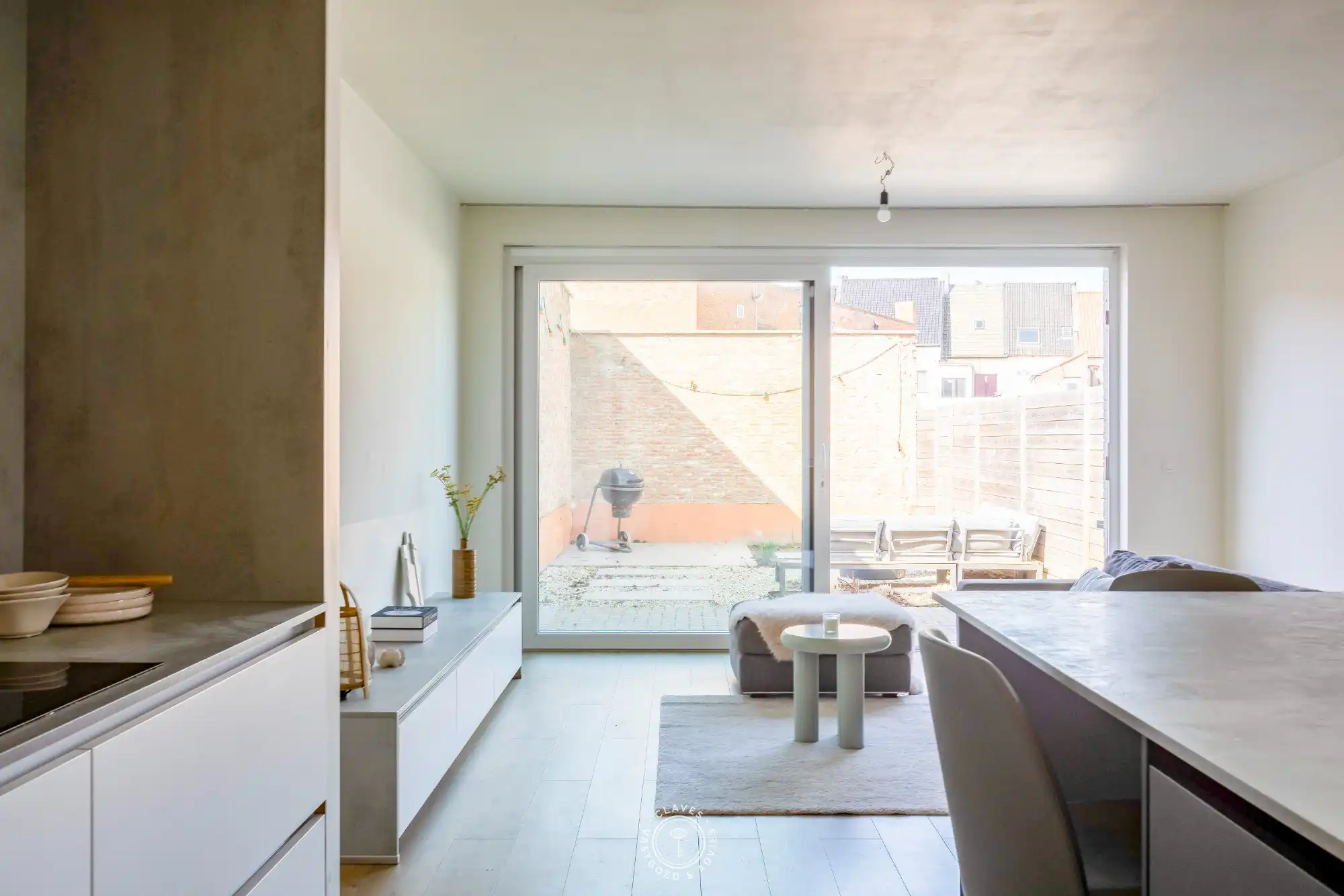 Zeer interessant en recent appartement met tuintje foto 7