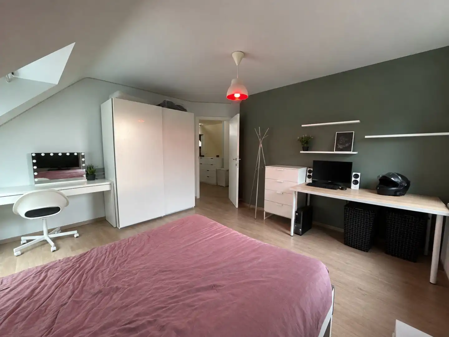 Villa met 4 slaapkamers in groene omgeving. foto 17