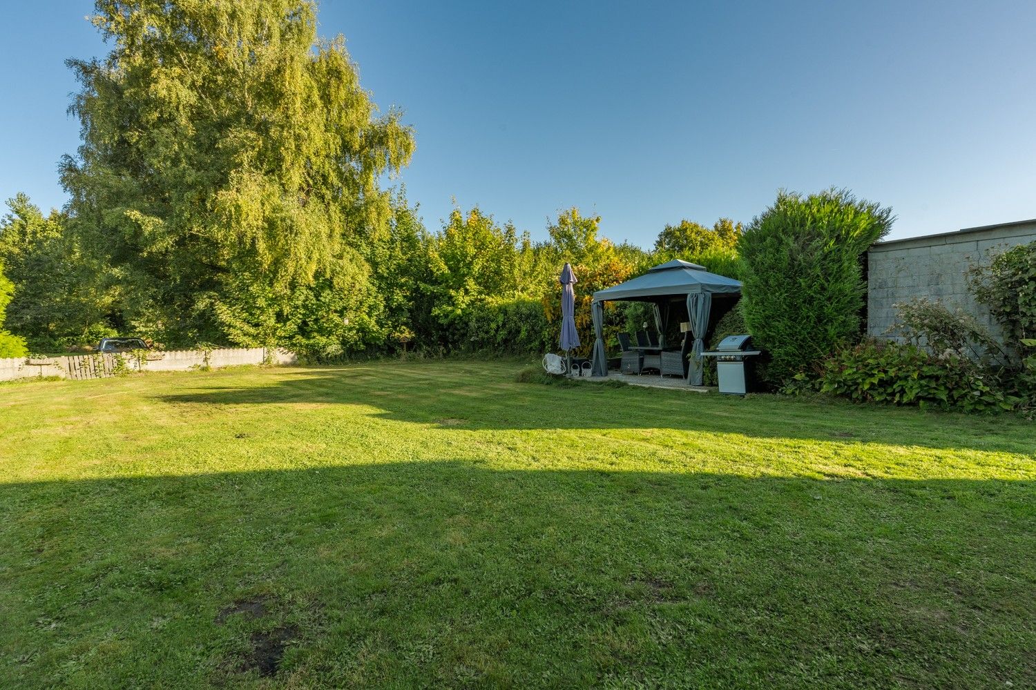Prachtige gerenoveerde 3 slaapkamer woning nabij de Nederlandse grens! foto 33