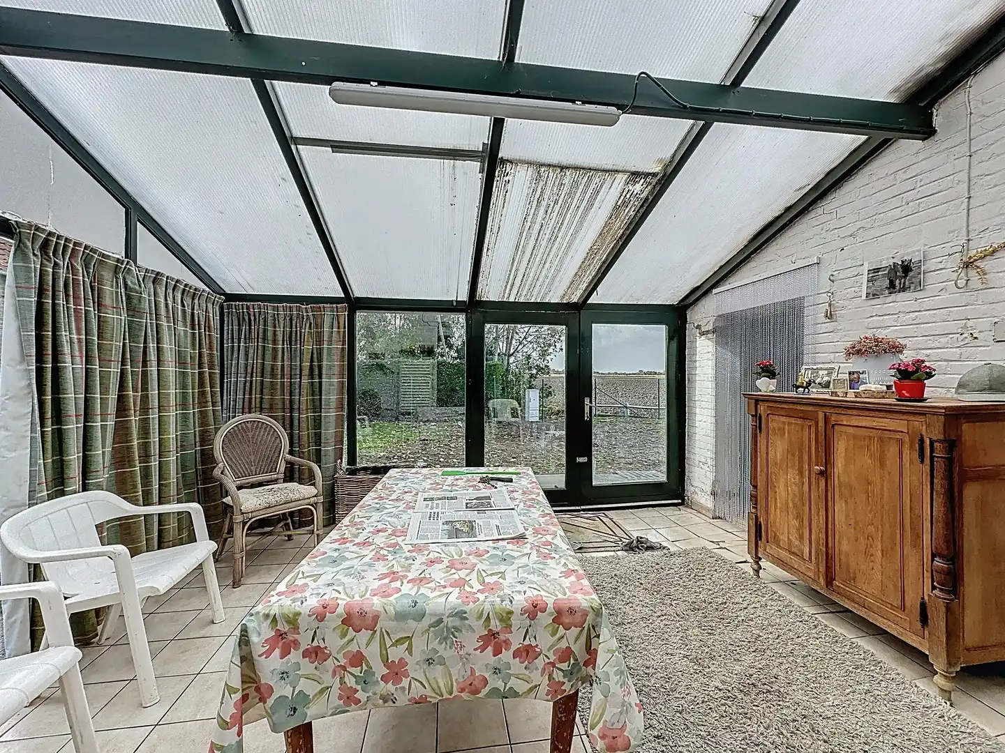 Op te knappen woning met grote garage/opslagruimte Schore. foto 9