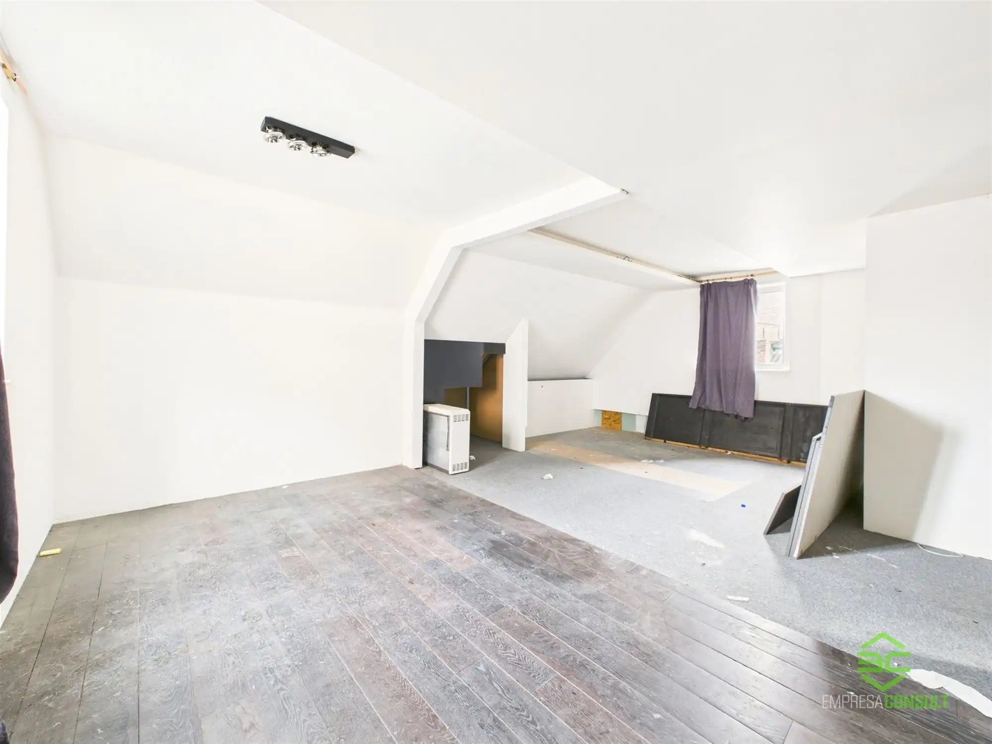 Handelsgelijkvloers op A+ locatie in het centrum! foto 17