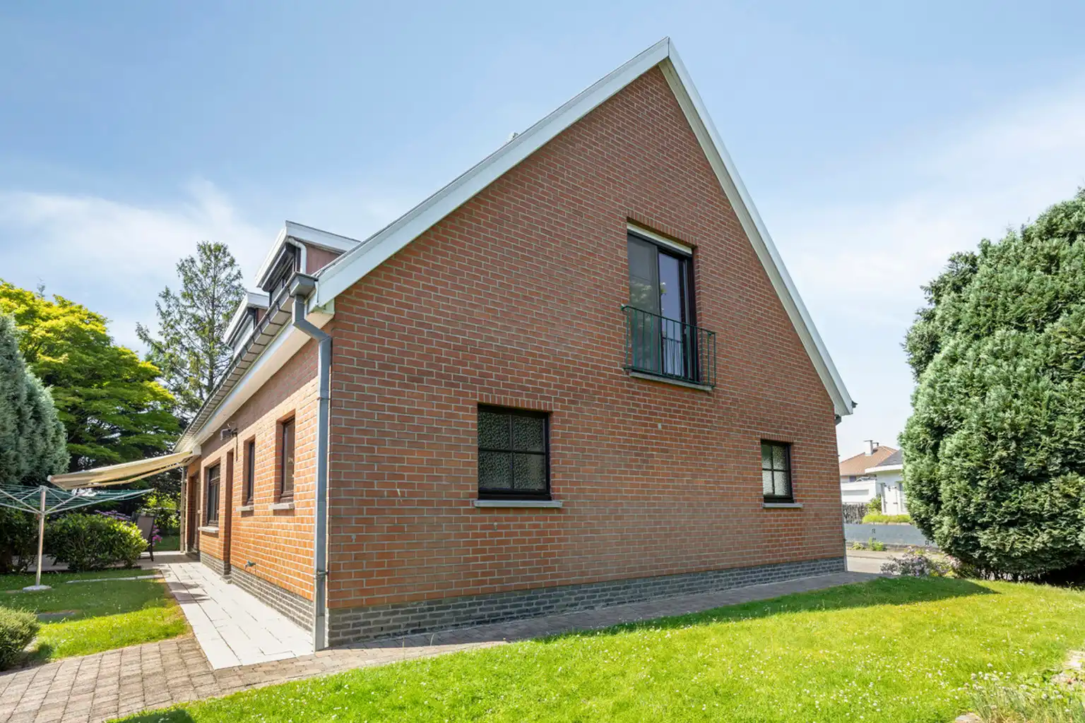 Villa in residentiële wijk in Zellik foto 24
