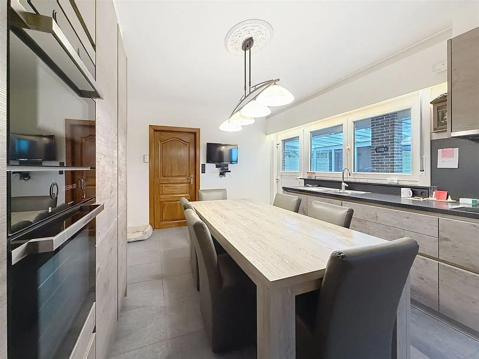 Ruime open bebouwing met 4 slpks, veranda, tuin, garage, 8a  foto 10