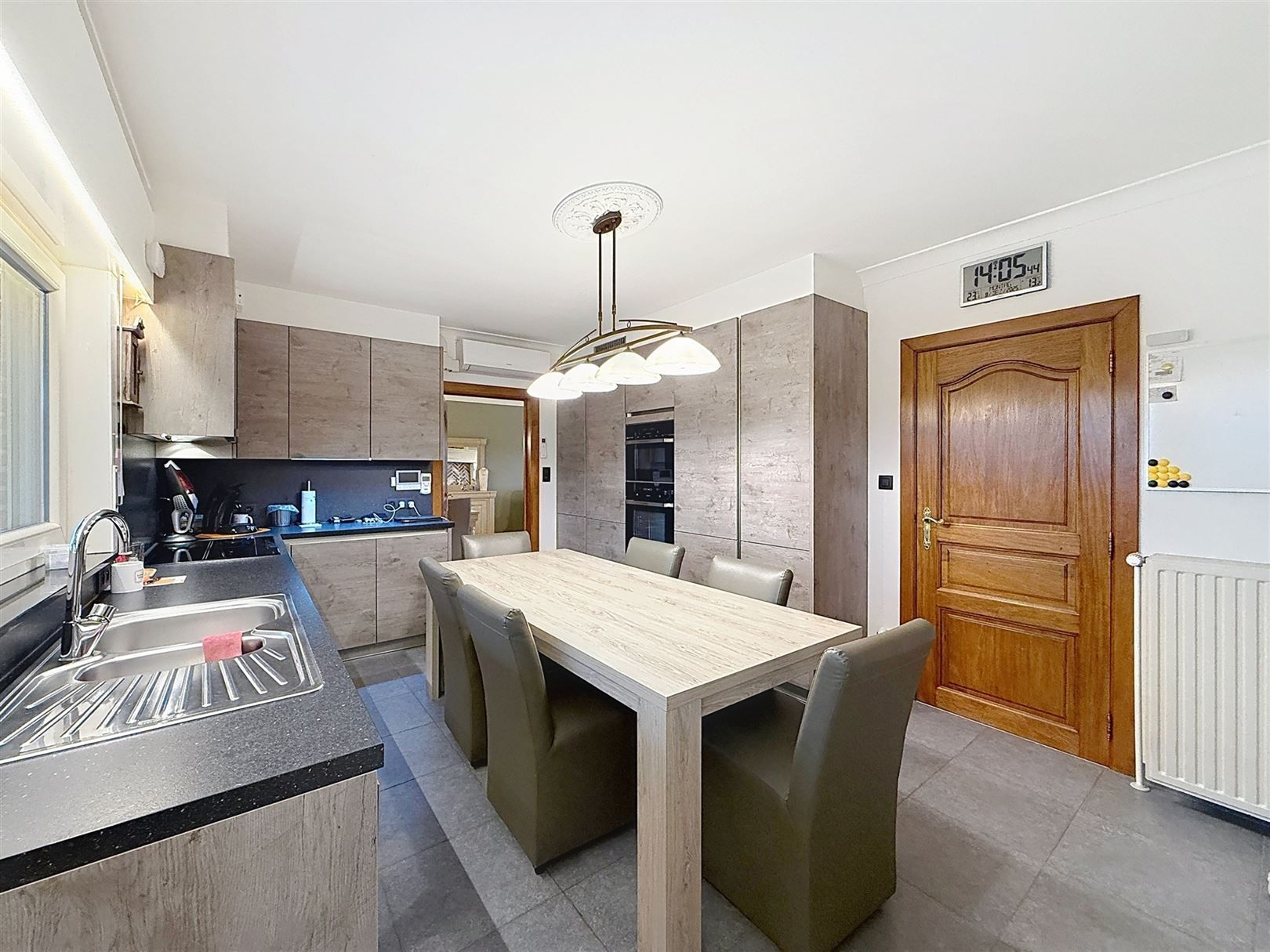 Ruime open bebouwing met 4 slpks, veranda, tuin, garage, 8a  foto 10