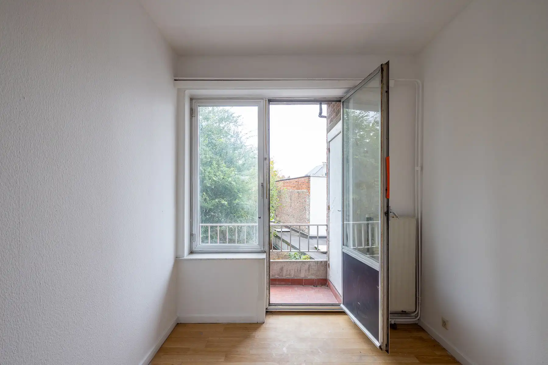 Te renoveren appartement met twee slaapkamers foto 10