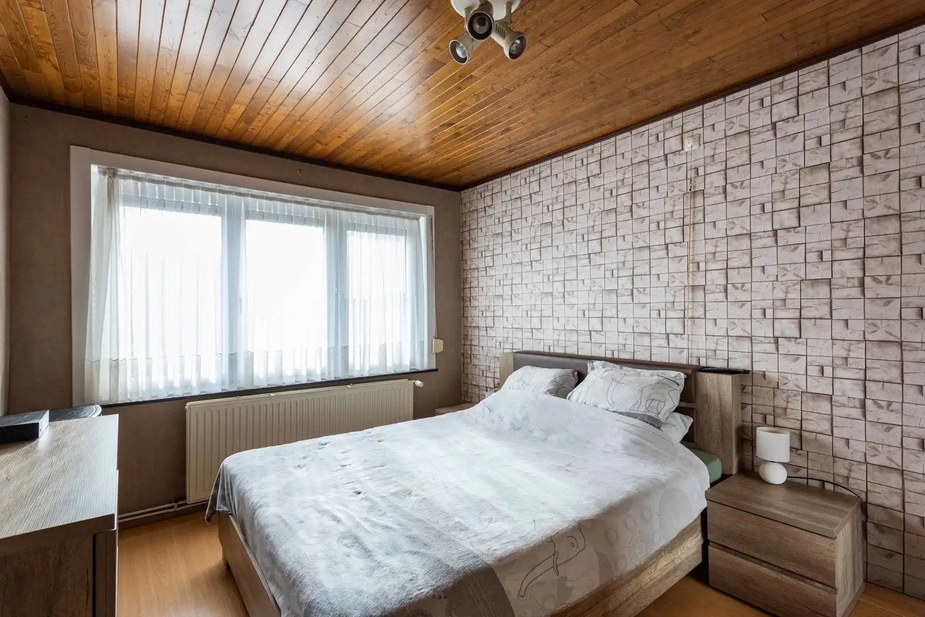 Gerenoveerde bel-etage woning met garage in rustige woonwijk. foto 15