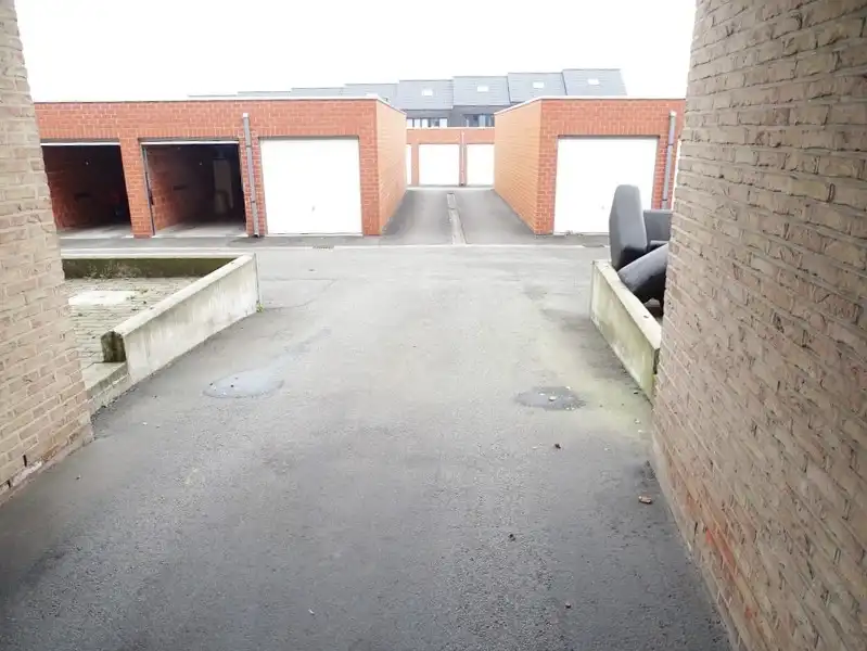 Garage in centrum Anzegem TE KOOP! foto 4